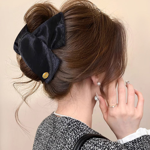 高级感轻奢三角抓夹女2025新款后脑勺盘发鲨鱼夹时尚气质发卡头饰 - 图3