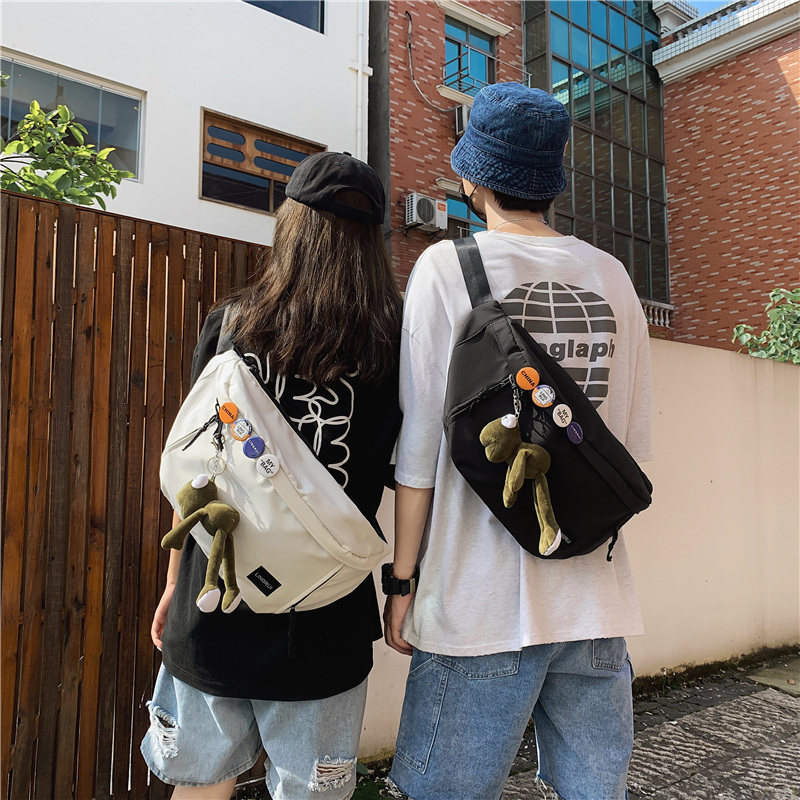 潮牌日系原宿胸包ins潮单肩挎包 满江红箱包男士包袋