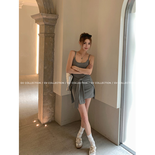 GV大白哥 元气夏日 设计感小众带胸垫系腰假两件连衣裙吊带裙女夏 - 图1