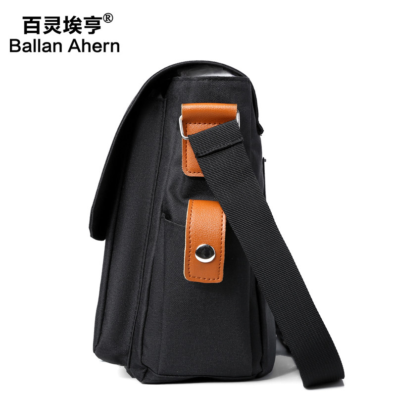 日系卡通男包潮牌补课皮卡丘斜挎包 百灵埃亨男士包袋