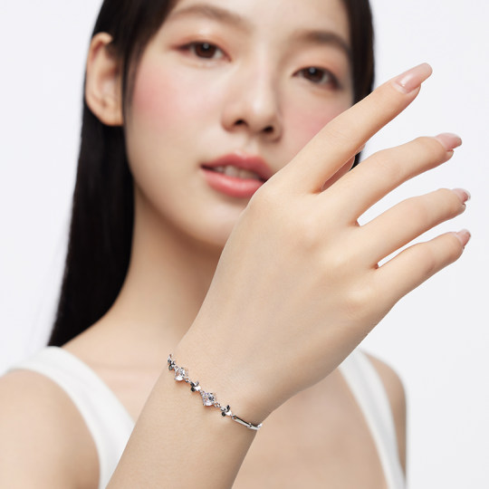 卡蒂罗四叶草手链女生925银轻奢小众设计精致简约生日礼物送女友