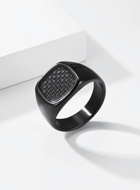 泰爱你时尚冷淡风镶碳纤维戒指