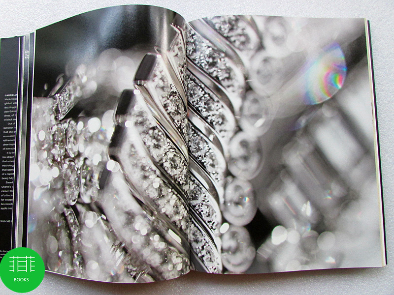 菲菲上海图书专营店Jewelry by Chanel  香奈儿的珠宝   97805005162872