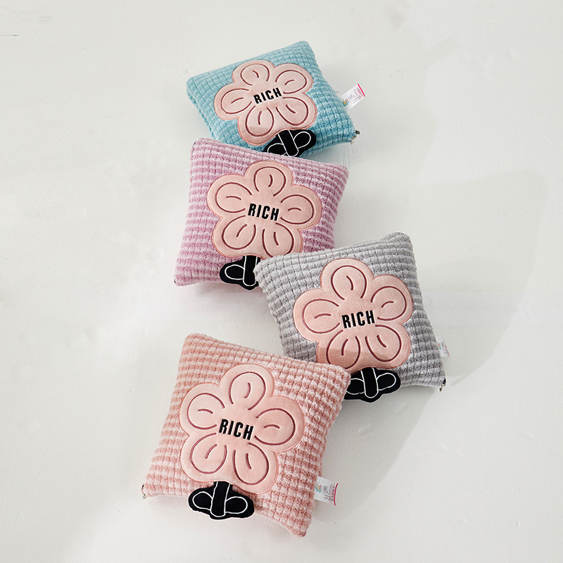 加厚牛奶绒多功能折叠抱枕被子两用汽车靠垫枕头办公室沙发午休被,淘宝优惠券,粉丝福利购,淘宝优惠卷