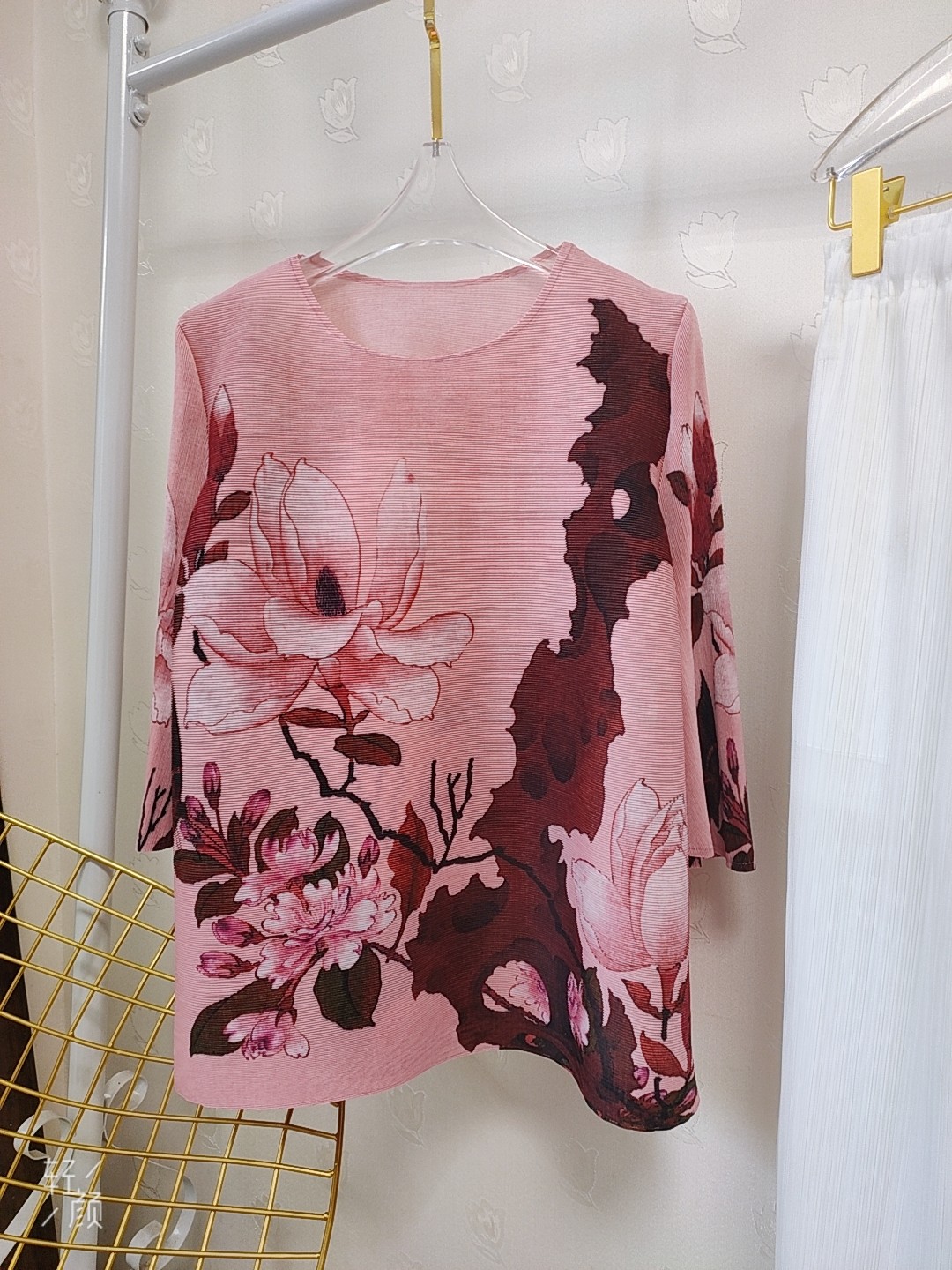 三宅褶皱珊瑚印花古典设计大码t恤 褶子一生  宸睿褶皱女装T恤