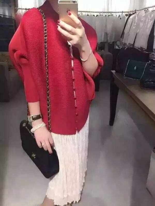 三宅褶皱2020年春季爆款包扣纯色 褶子一生  宸睿褶皱女装短外套