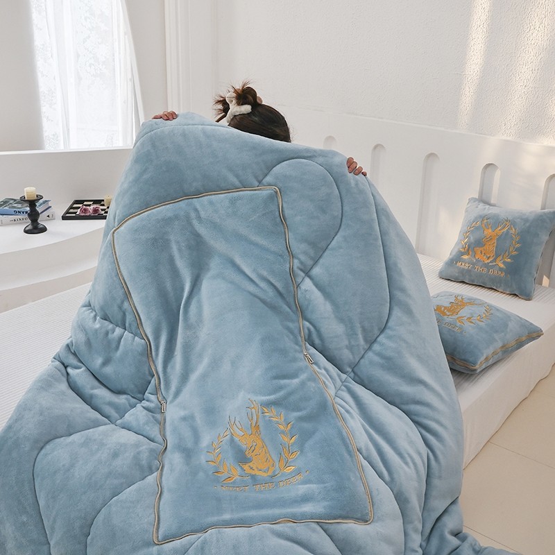 北欧鹿抱枕被子两用加绒加厚牛奶绒午睡毯子办公室车载车用靠背垫,淘宝优惠券,粉丝福利购,淘宝优惠卷