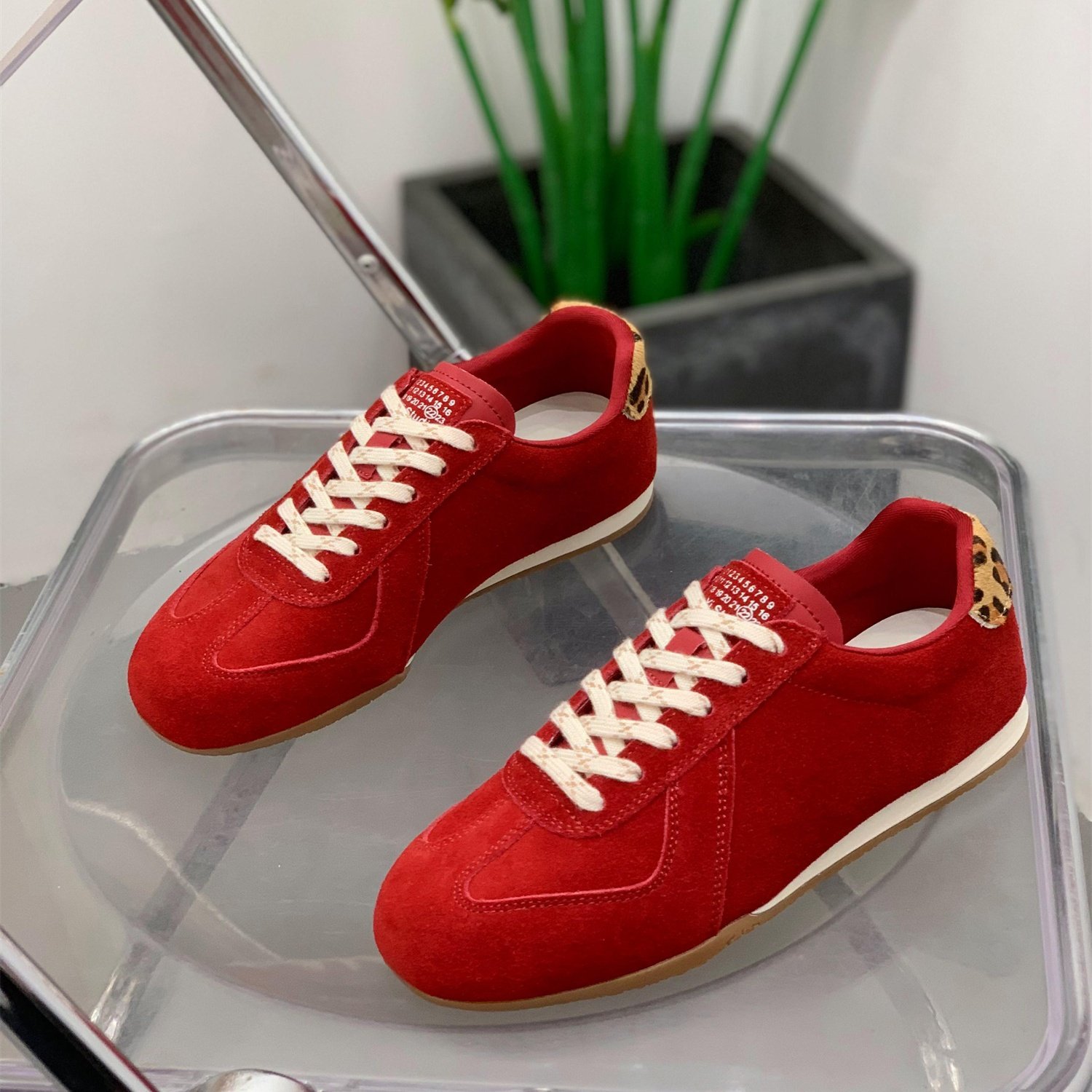 秋季新款真皮豹纹圆头内增高德训鞋女2025年轻便舒适显脚小休闲鞋,淘宝优惠券,粉丝福利购,淘宝优惠卷