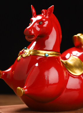 东方泥土陶瓷飞黄腾达马摆件