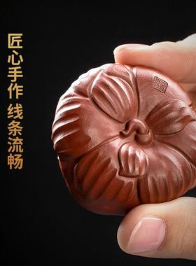 东方泥土招财陶瓷荷叶蟾茶宠摆件