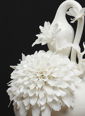 《荣华富贵》德化白瓷雕塑艺术品