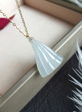 精致小精品18k金天然翡翠吊坠