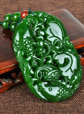 新疆玉碧玉金鱼莲花挂件如意玉牌菠菜绿年年有余精品吊坠
