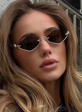 网红同款时尚小眼镜半框菱形太阳镜小众设计感潮流户外街拍墨镜女