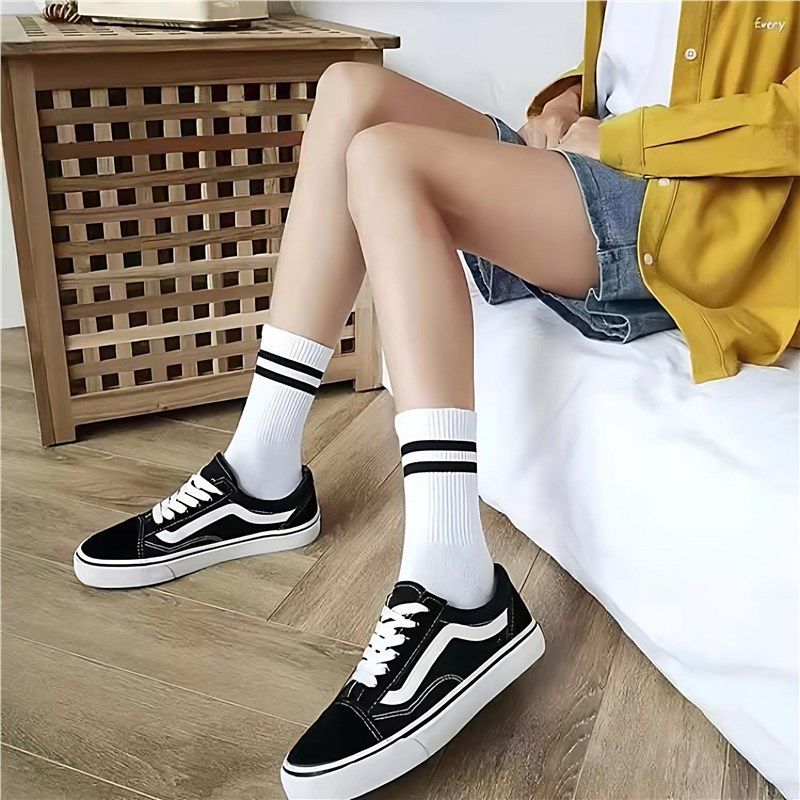 袜子男女春秋中筒袜条纹双杠学院风潮袜ins黑白棉袜JK长袜,淘宝优惠券,粉丝福利购,淘宝优惠卷