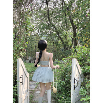 Xiang Swaner ballet style dress 2024 ຕົ້ນພາກຮຽນ spring ໃຫມ່ suspender ສີຟ້າ skirt hot girl backless pleated skirt