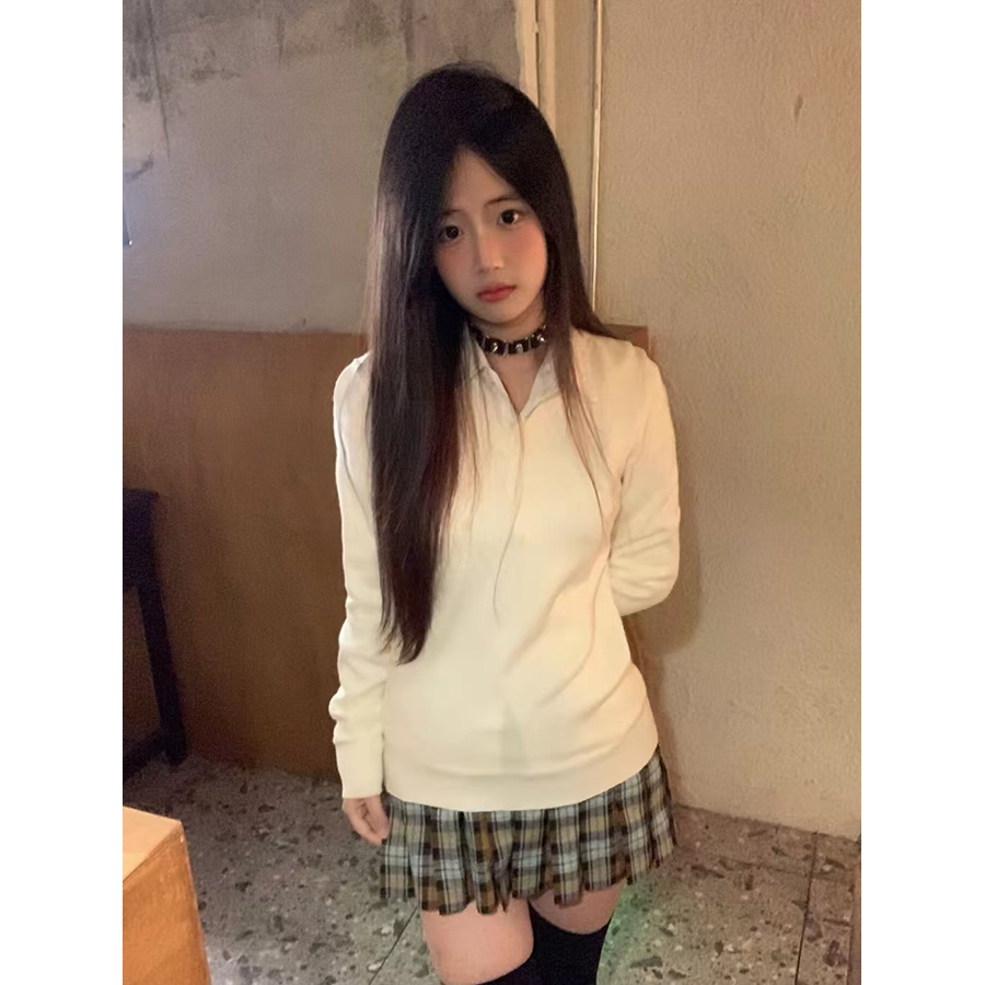 2024秋冬新款纯色穿搭白色套头针织衫V领毛衣百搭格裙校供感套装 - 图0