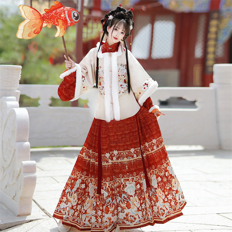 原创【瑞马祥年】明制拜年汉服女方领刺绣比甲马面裙冬款加绒套装,淘宝优惠券,粉丝福利购,淘宝优惠卷