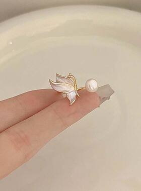 珠光白蝴蝶开口戒指清新甜美百搭时尚轻奢高级感食指戒女