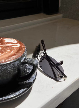 高级感太阳镜2024新款女士无框墨镜开车骑行方圆脸显瘦防紫外线潮