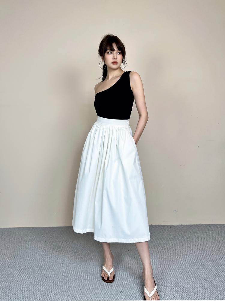 米米小姐2024夏季新品薄款中长款高腰黑色复古百褶a字半身裙显瘦