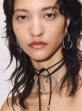 金属玫瑰花吊坠绳式项链