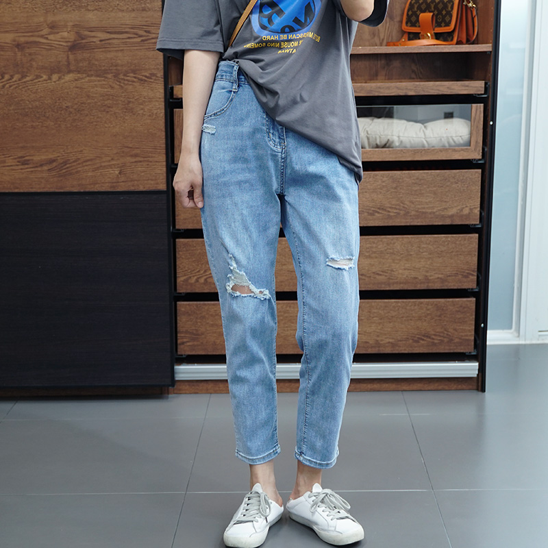 超薄软大码破洞牛仔裤女夏季半松紧腰2023新款胖MM显瘦小直筒裤子 - 图0