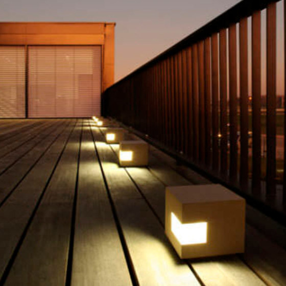 Solar waterproof lawn light modern simple atmosphere light