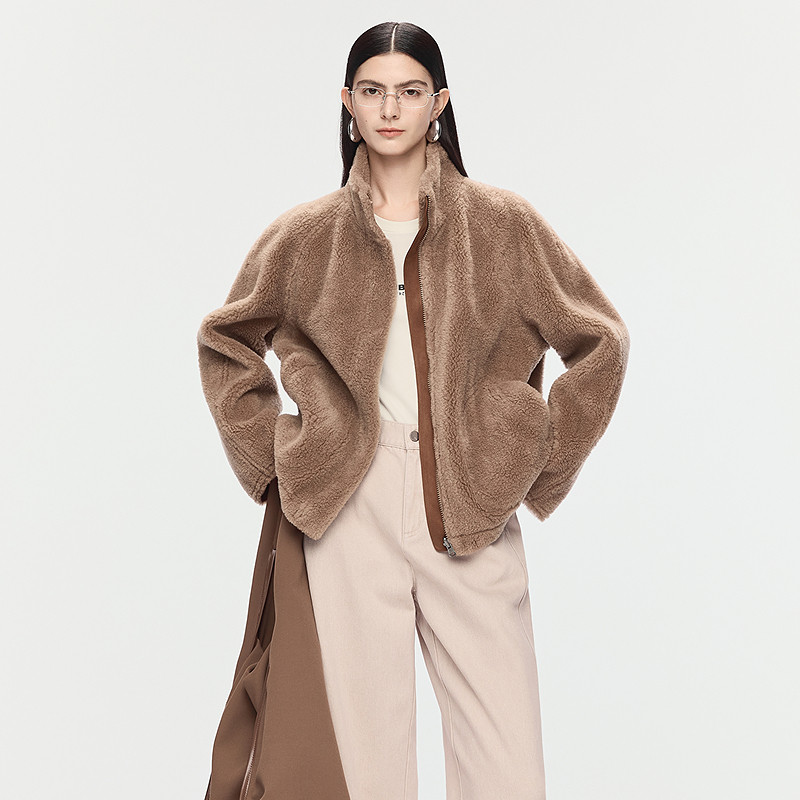 【双面穿外套】AUM噢姆2025年冬季新款卡其色短款羊毛绒感外套女,淘宝优惠券,粉丝福利购,淘宝优惠卷
