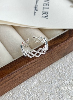 S925纯银菱格戒指简约时尚