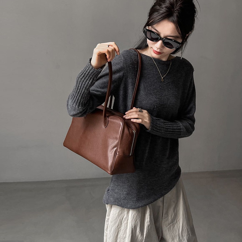 头层植鞣牛皮手提腋下包包包女2026新款简约通勤复古大容量单肩包,淘宝优惠券,粉丝福利购,淘宝优惠卷