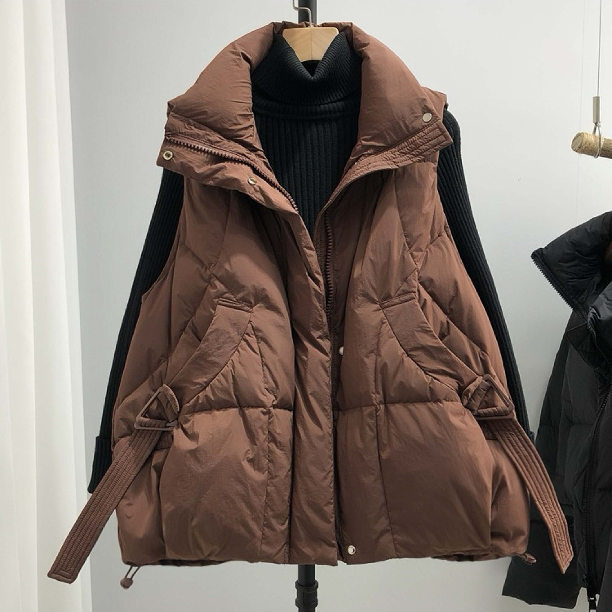 专柜折扣大码冬季羽绒棉马甲棉服外套女韩版宽松坎肩加厚外穿马夹 - 图0