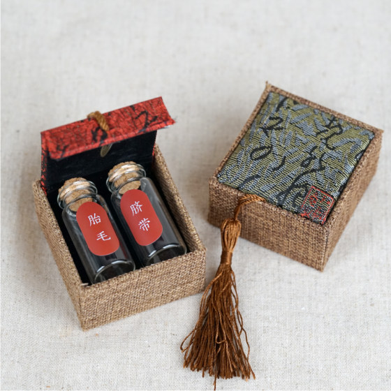 Fetal hair souvenir diy homemade fetal hair preservation bottle horse storage production baby baby commemorative umbilical cord collection box