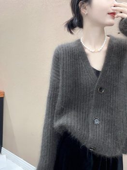 ເສື້ອຢືດເສື້ອຢືດ cardigan ຄໍ V-neck ດູໃບໄມ້ລົ່ນແລະລະດູຫນາວສໍາລັບແມ່ຍິງ້ໍານົມຫນຽວ fufu ລະດັບສູງ chic chic ສີມ່ວງຫນາ.