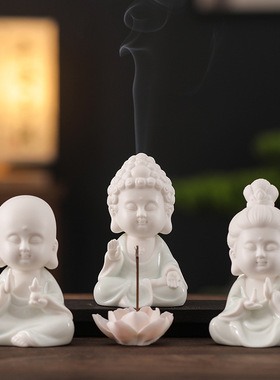 创意白瓷人物陶瓷摆件