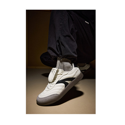 安踏盖盖鞋薄底鞋男鞋2025冬季新款低帮休闲百搭板鞋德训鞋运动鞋 - 图1