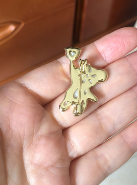 紫色爱心款小熊可爱简约女式别针胸针