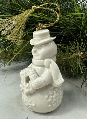 外贸出口陶瓷挂件白膜手绘可爱雪人造型家用工艺装饰品摆件