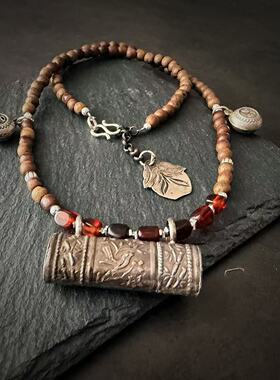 月末魔羯。原创。|祈祷| 老银佛龛桶。老山檀珠。项链