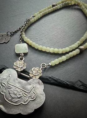 月末魔羯。原创。|厚重| 老银大锁。天然和田玉珠。项链