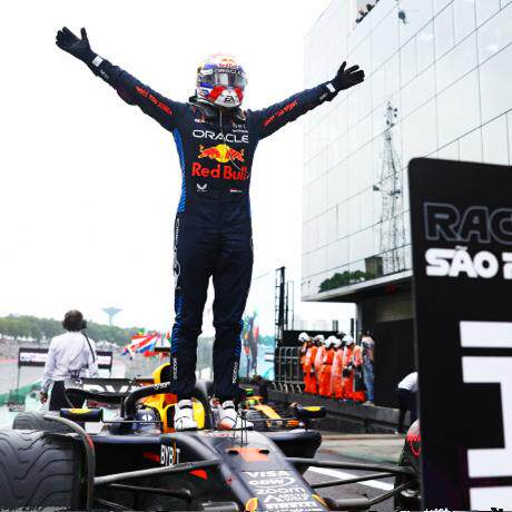 Spot 1 18 Spark Red Bull RB20 Verstappen Las Vegas Four Crowns 2024 car model