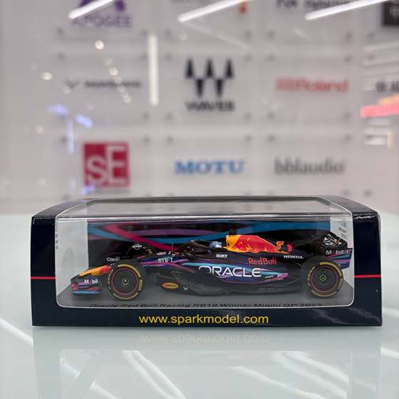 1 43 ​​Spark Red Bull F1 Team RB19 2023 Miami Grand Prix winning Verstappen racing car model
