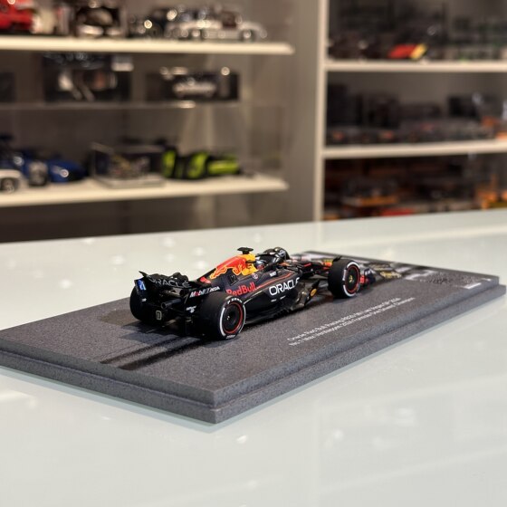 Now 1 43 Spark Verstappen Las Vegas with P board F1 championship 2024 car model