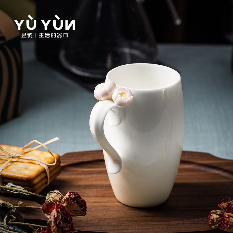 爱打扮(www.idaban.cn)，马克杯女生可爱精致创意陶瓷杯办公室水杯高颜值牛奶咖啡喝茶杯子