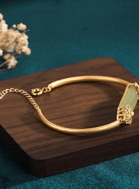 抖快直播中国风国潮镶嵌仿和田玉青玉厚磨砂镀金工艺复古宫廷手镯