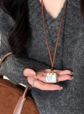 韩国绒绳虎眼石包包项链女小众设计感毛衣链秋冬长款吊坠配饰