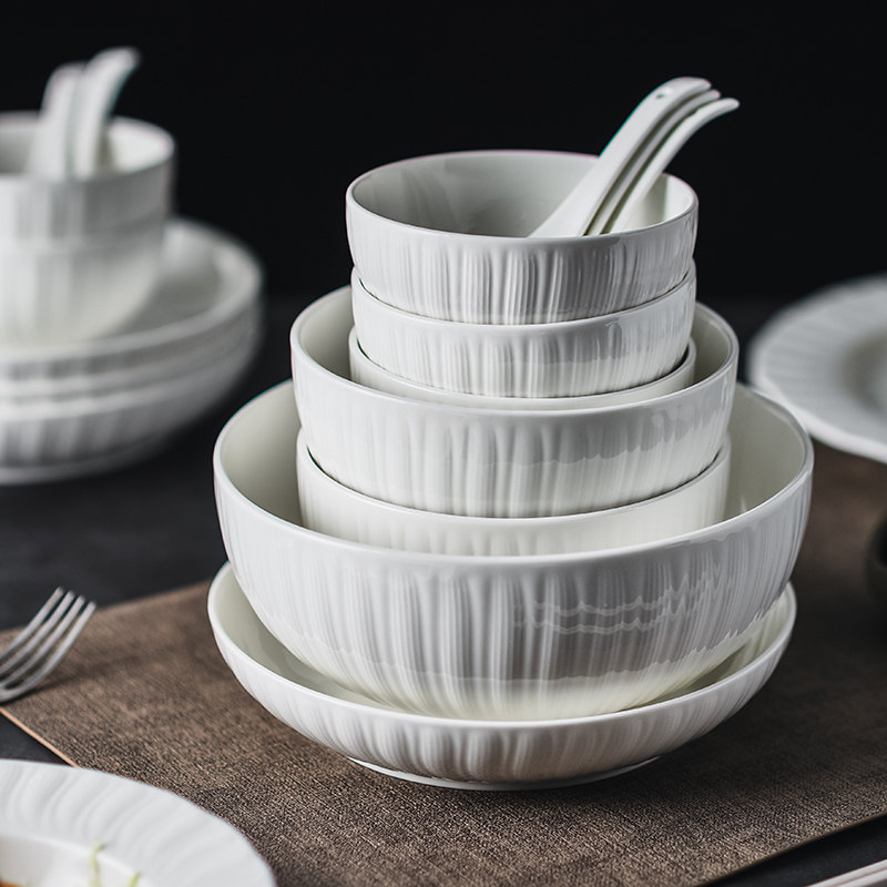 法式高颜值浮雕陶瓷餐具2025新款釉下彩碗盘套装家用碗筷乔迁送礼