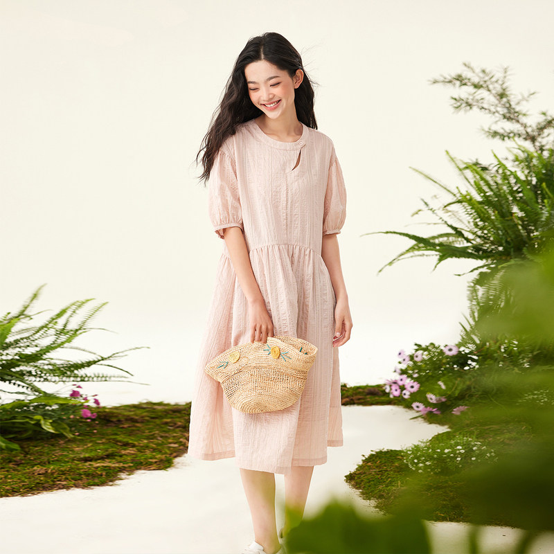  飞鸟和新酒连衣裙