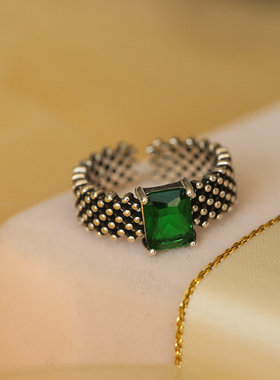 祖母绿色~高级感轻奢水晶戒指