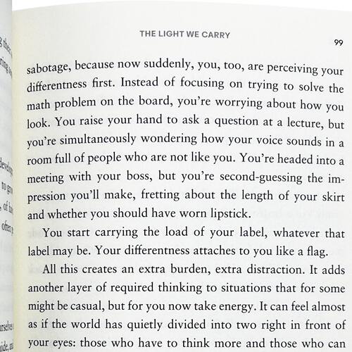 英文原版 The Light We Carry 我们携带的光 米歇尔奥巴马2022新书传记自传 Michelle Obama 在不确定的时代克服 进口英语原版书籍 - 图2